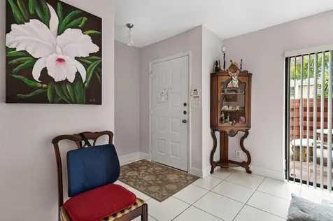 3015 Oaktree Lane Hollywood FL 33021