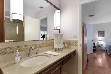 3015 Oaktree Lane Hollywood FL 33021