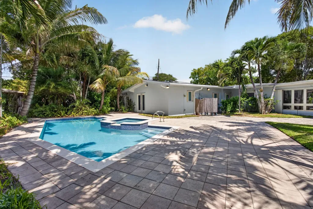 2614 NE 15th Street Fort Lauderdale FL 33304