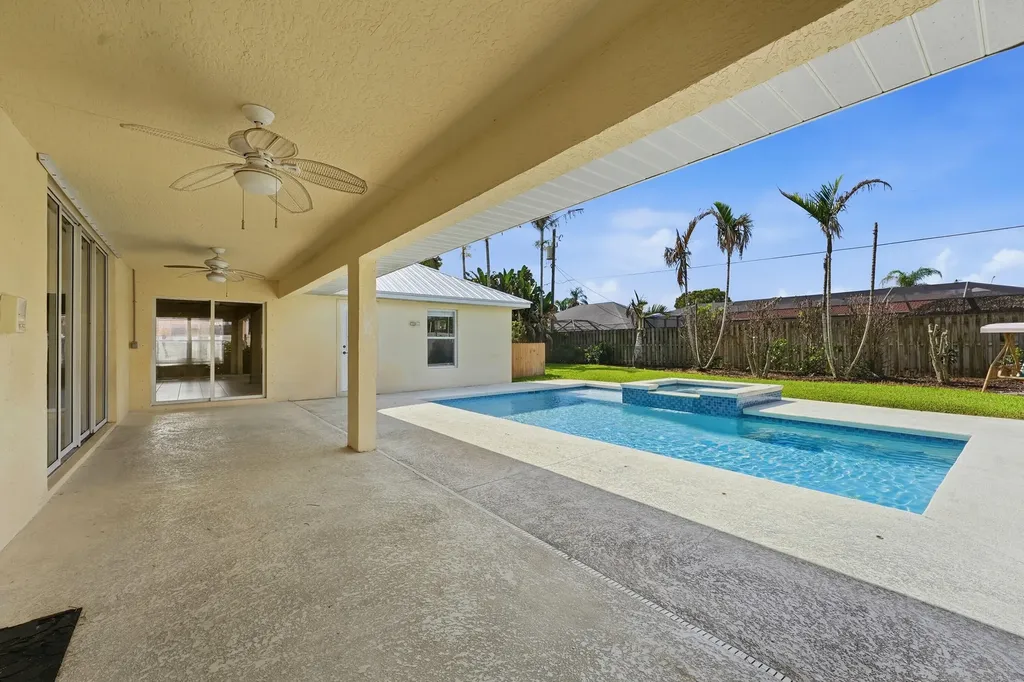 2314 SE Calcutta Circle Port St Lucie FL 34952