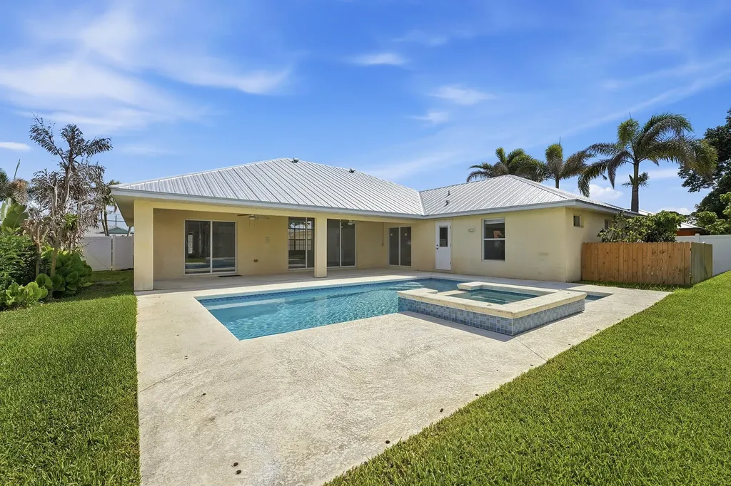 2314 SE Calcutta Circle Port St Lucie FL 34952