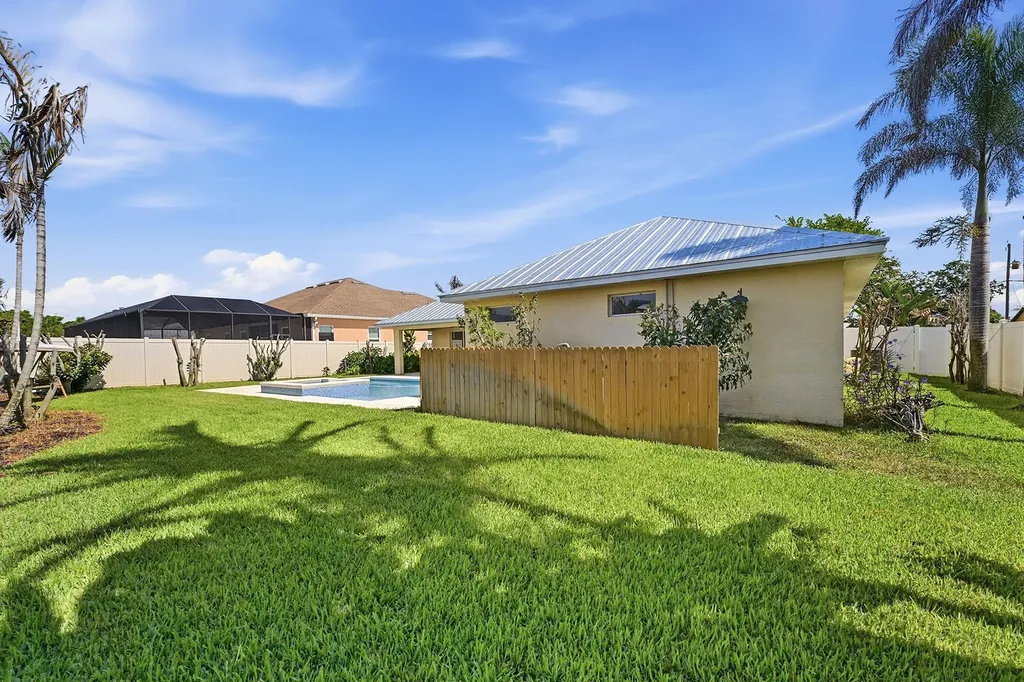 2314 SE Calcutta Circle Port St Lucie FL 34952
