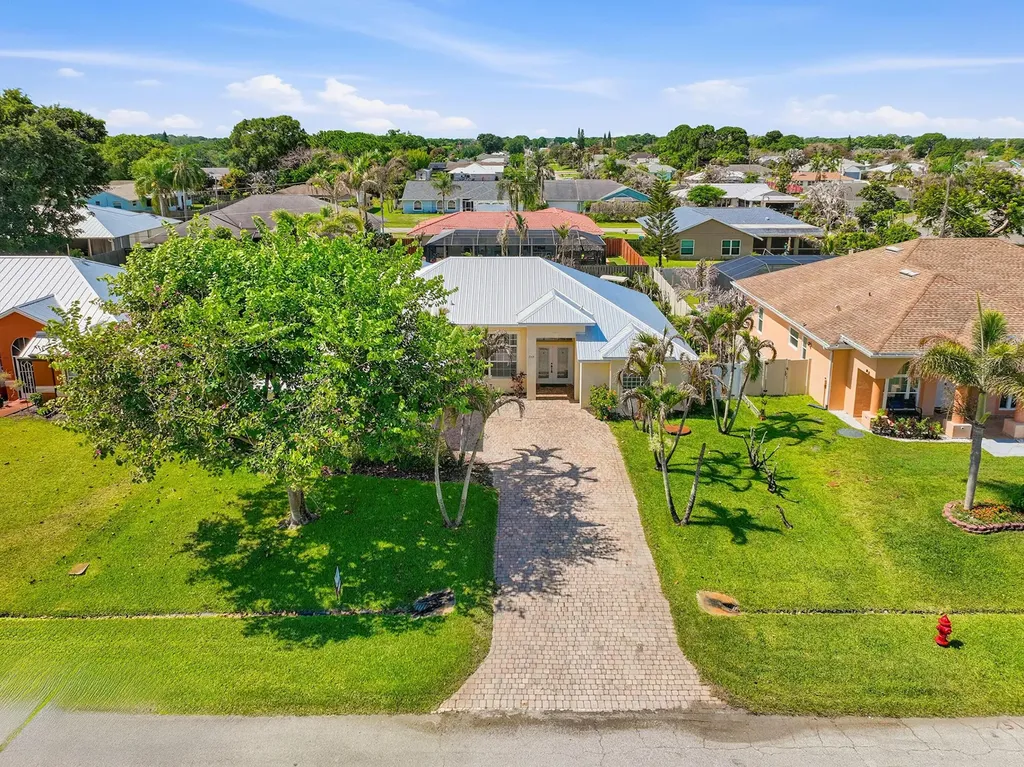 2314 SE Calcutta Circle Port St Lucie FL 34952