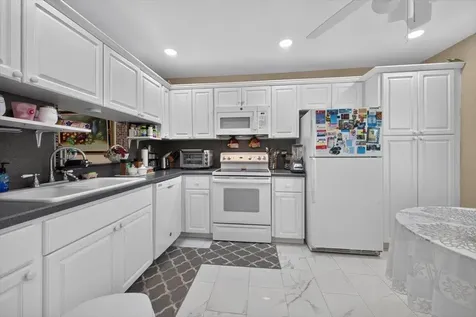 55 SE 14th Street Boca Raton FL 33432