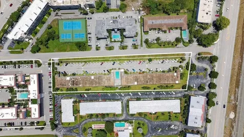 55 SE 14th Street Boca Raton FL 33432