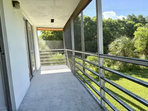 9 Hastings A West Palm Beach FL 33417