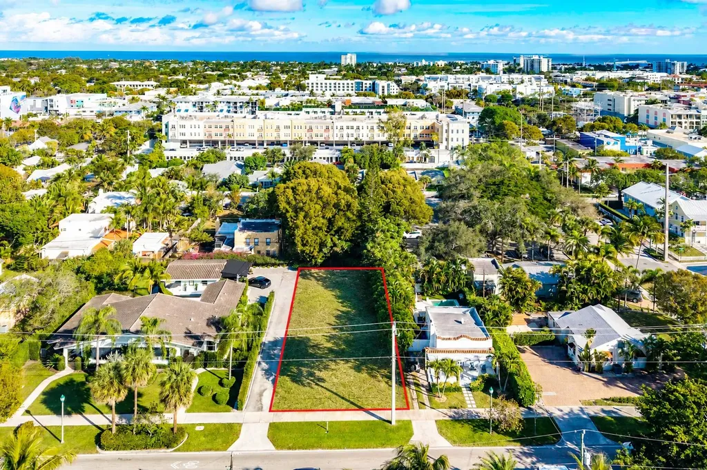 215 N Swinton Avenue Delray Beach FL 33444