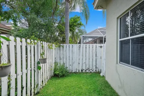 970 Greenwood Road Weston FL 33327