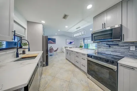 2831 SW 13th Court Deerfield Beach FL 33442