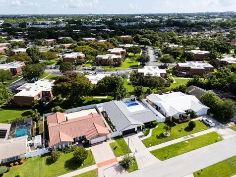 2831 SW 13th Court Deerfield Beach FL 33442