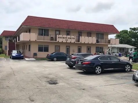 2530 Pierce Street Hollywood FL 33020