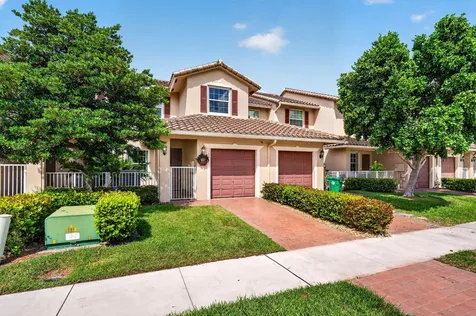 3355 Lakeside Drive Davie FL 33328