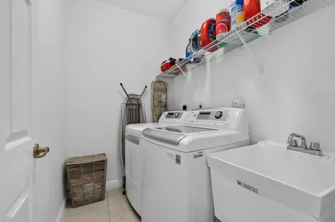 3355 Lakeside Drive Davie FL 33328