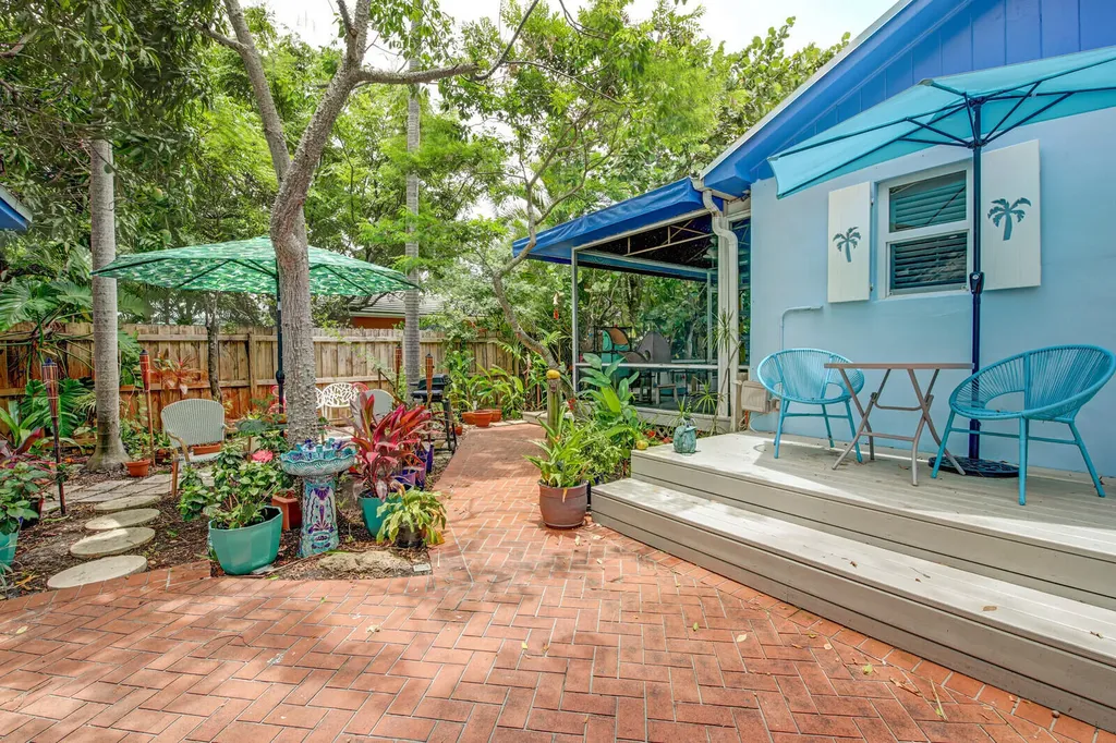 9 NW 9th Street Delray Beach FL 33444
