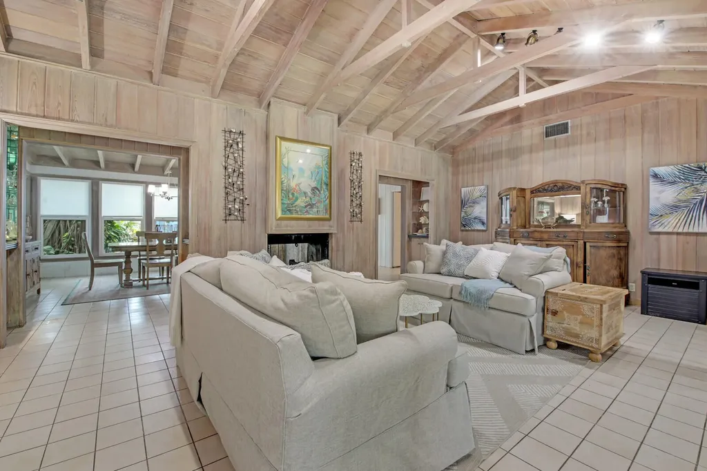9 NW 9th Street Delray Beach FL 33444