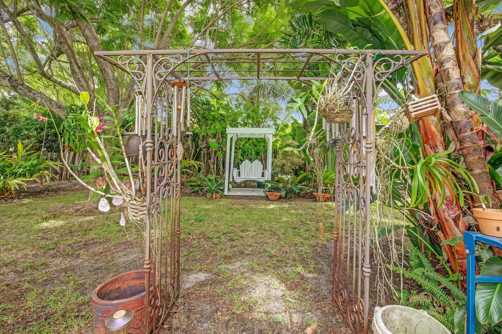 9 NW 9th Street Delray Beach FL 33444