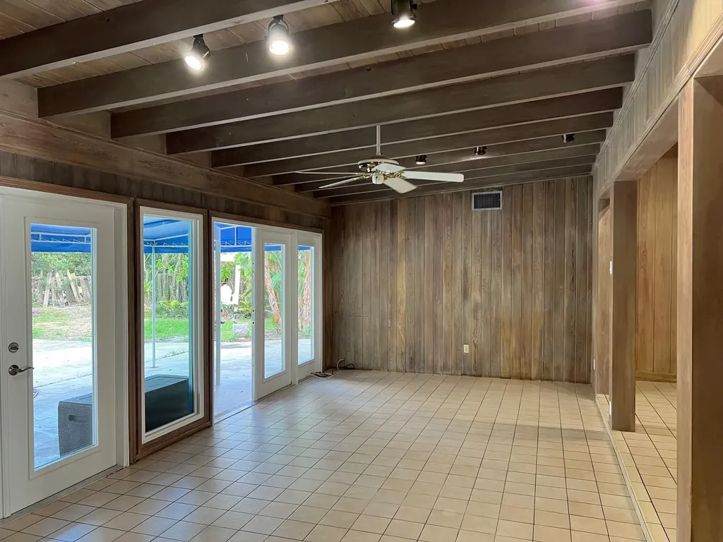 9 NW 9th Street Delray Beach FL 33444