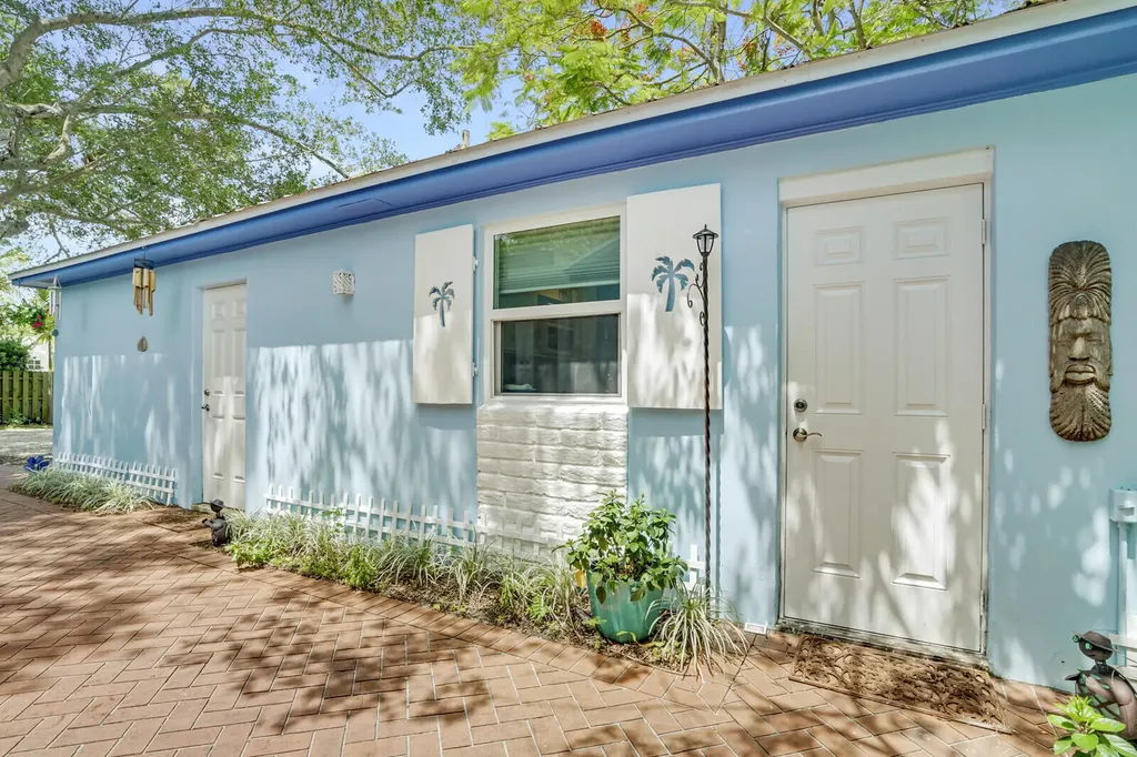 9 NW 9th Street Delray Beach FL 33444