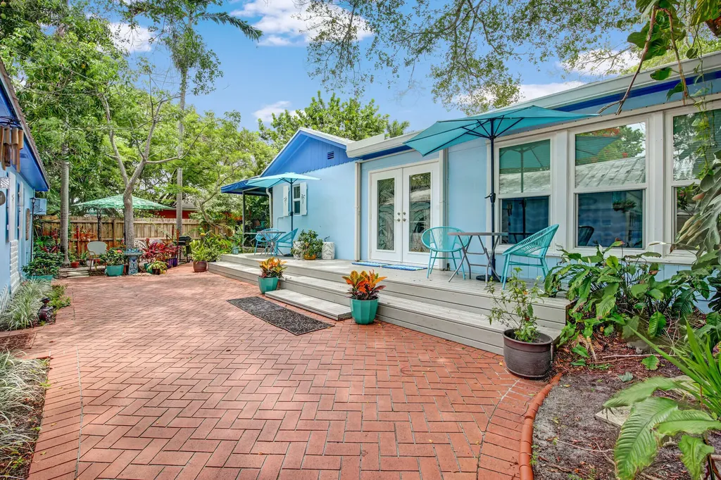9 NW 9th Street Delray Beach FL 33444