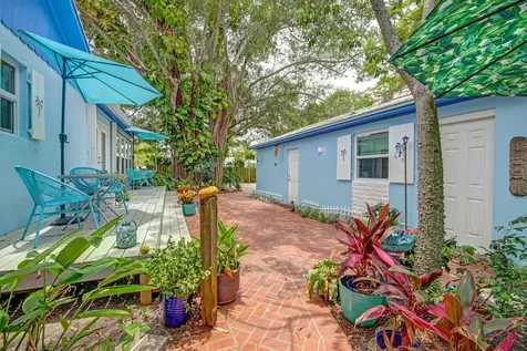 9 NW 9th Street Delray Beach FL 33444