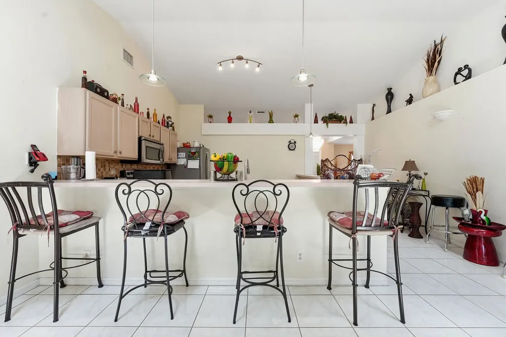1842 SW Penrose Avenue Port St Lucie FL 34953