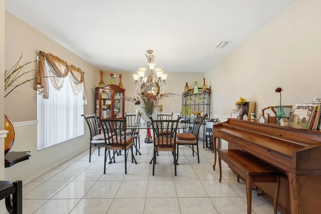 1842 SW Penrose Avenue Port St Lucie FL 34953