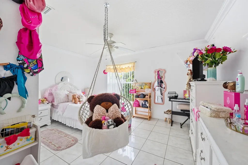 1842 SW Penrose Avenue Port St Lucie FL 34953