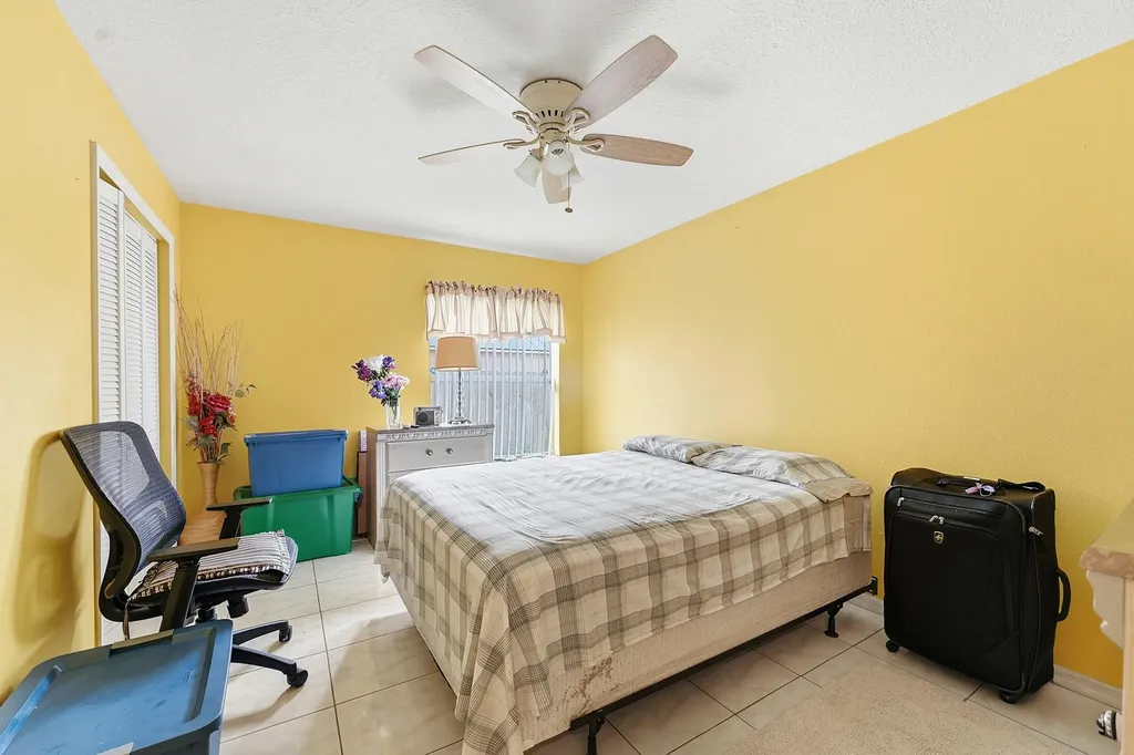 1842 SW Penrose Avenue Port St Lucie FL 34953