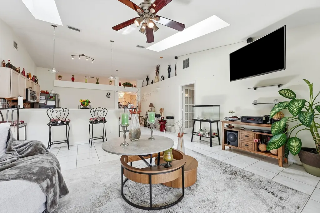 1842 SW Penrose Avenue Port St Lucie FL 34953