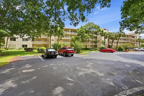 2905 Victoria Place Coconut Creek FL 33066
