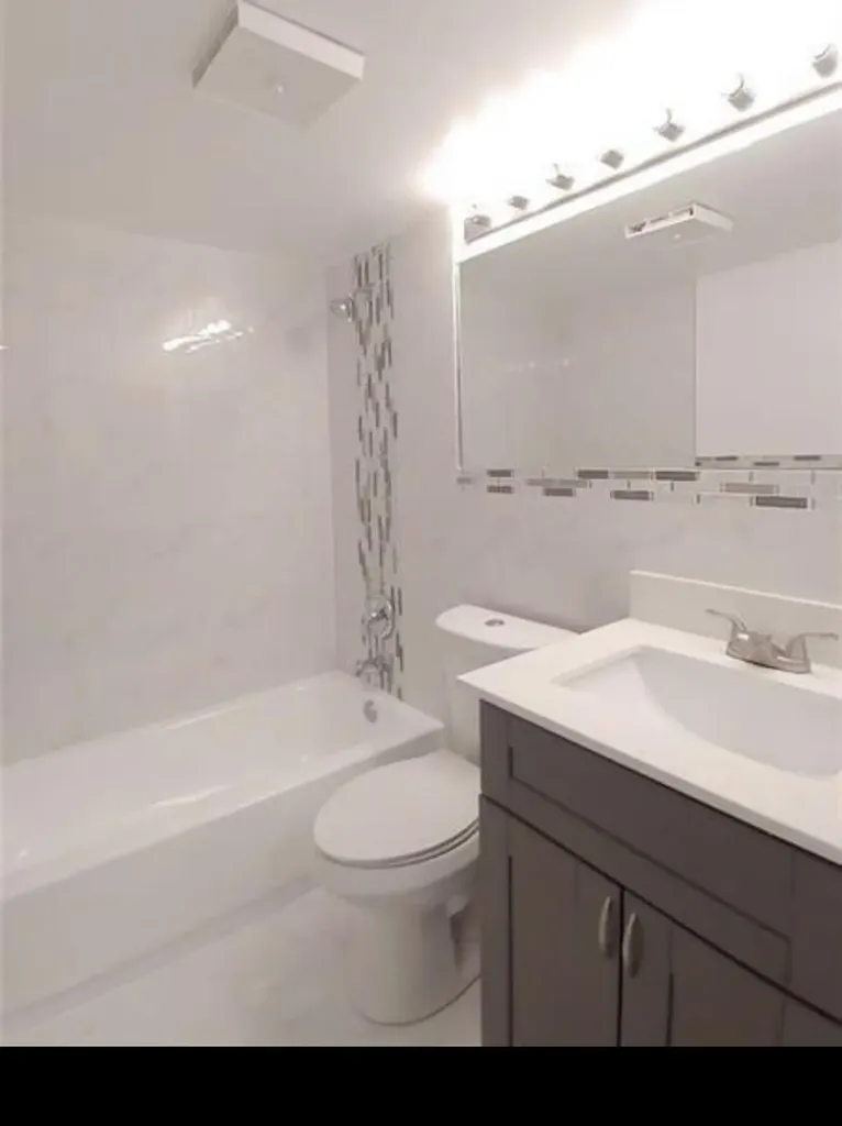 9903 Three Lakes Circle Boca Raton FL 33428