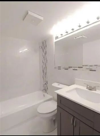 9903 Three Lakes Circle Boca Raton FL 33428