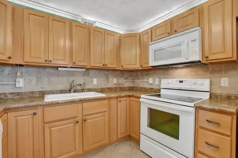 2049 Ventnor O Crescent Deerfield Beach FL 33442