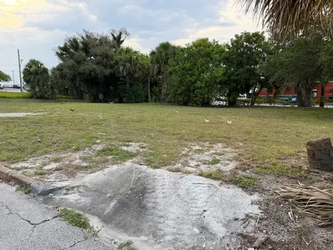 408 Avenue E Fort Pierce FL 34950