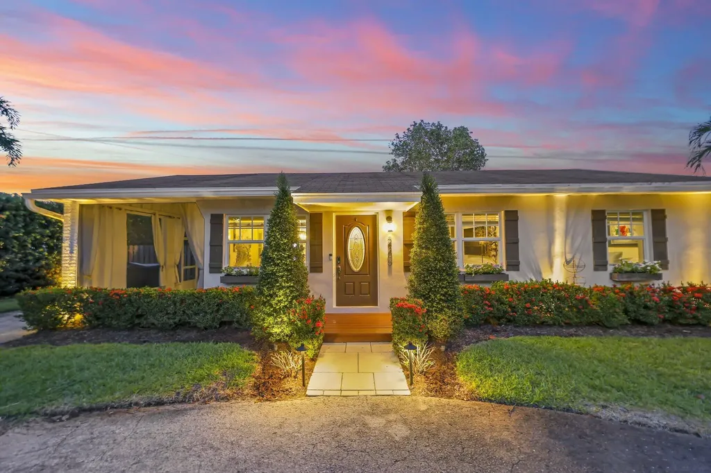 2205 W Pineridge Court Delray Beach FL 33444