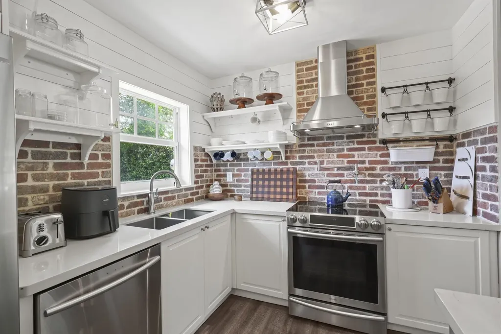 2205 W Pineridge Court Delray Beach FL 33444