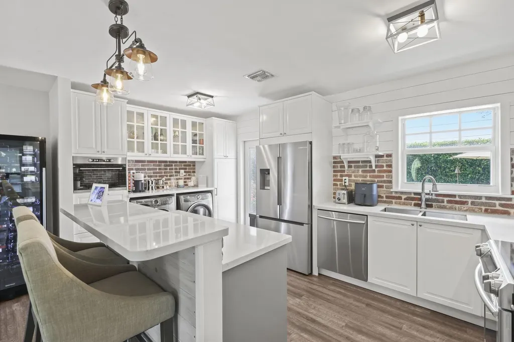 2205 W Pineridge Court Delray Beach FL 33444