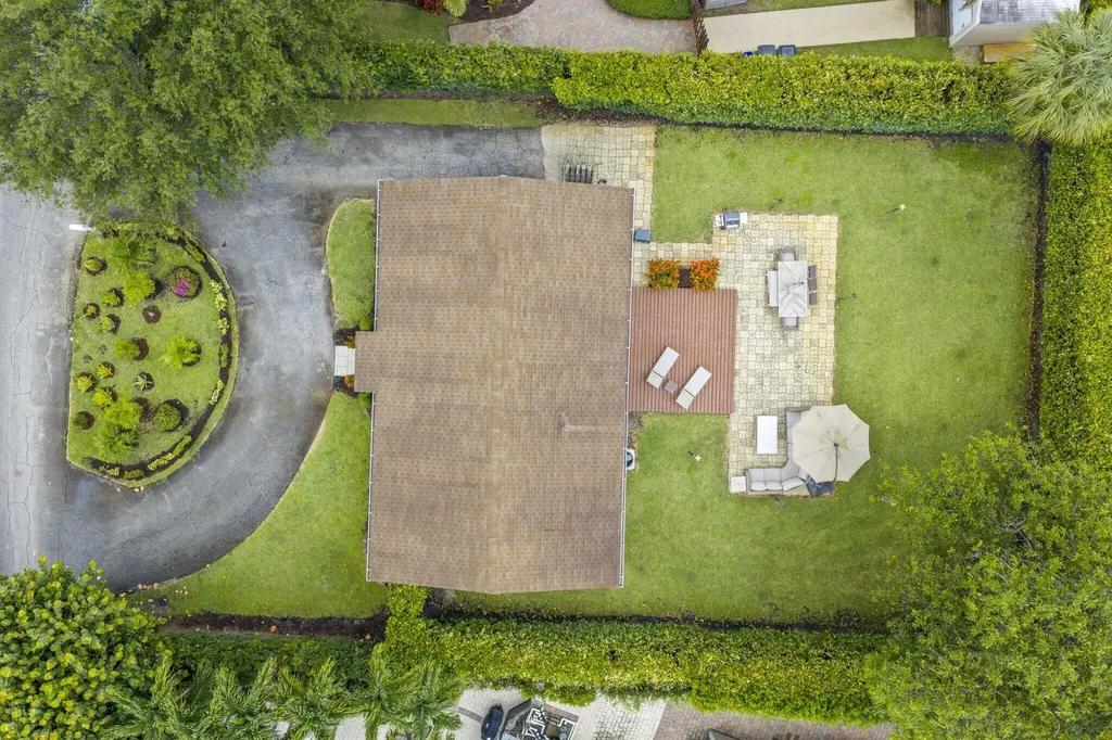 2205 W Pineridge Court Delray Beach FL 33444