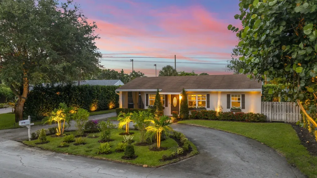 2205 W Pineridge Court Delray Beach FL 33444