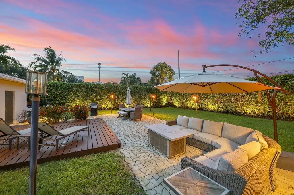 2205 W Pineridge Court Delray Beach FL 33444