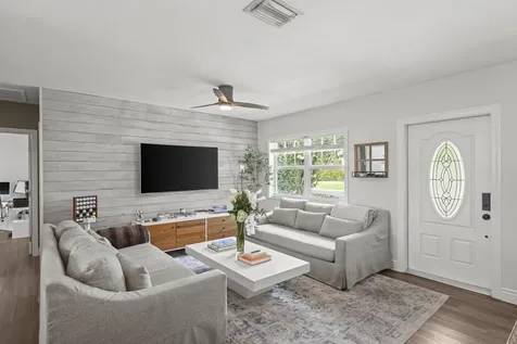2205 W Pineridge Court Delray Beach FL 33444