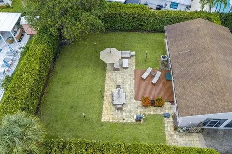 2205 W Pineridge Court Delray Beach FL 33444