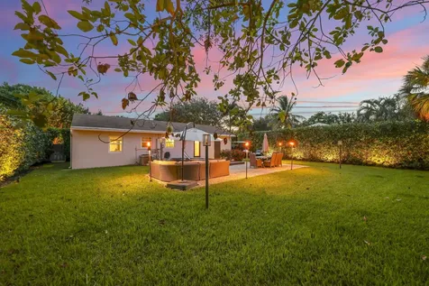 2205 W Pineridge Court Delray Beach FL 33444
