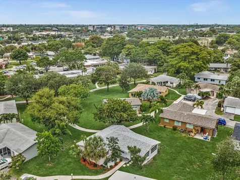 3629 SW Natura Avenue Deerfield Beach FL 33441