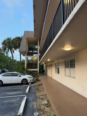 615 S State Road 7 Margate FL 33068