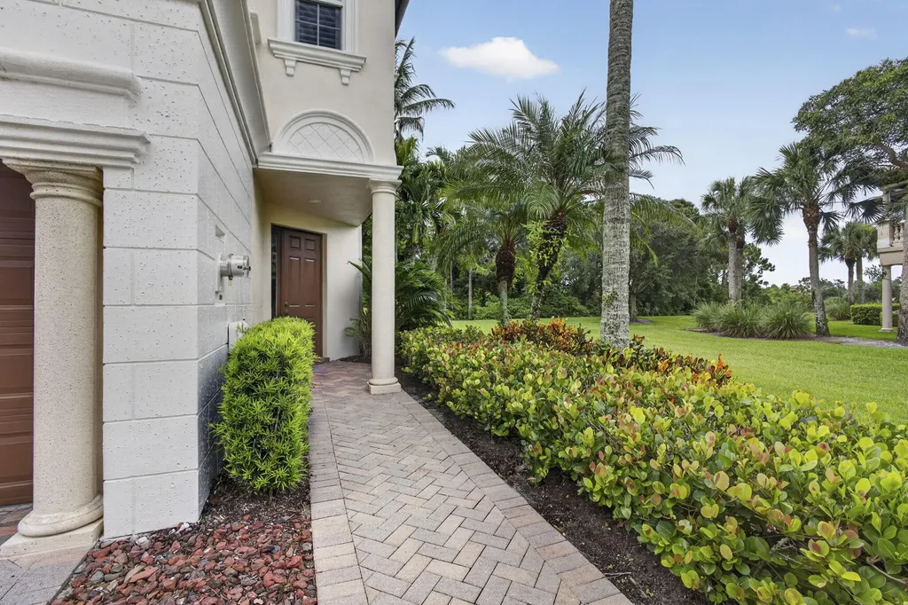 222 Tresana Boulevard Jupiter FL 33478