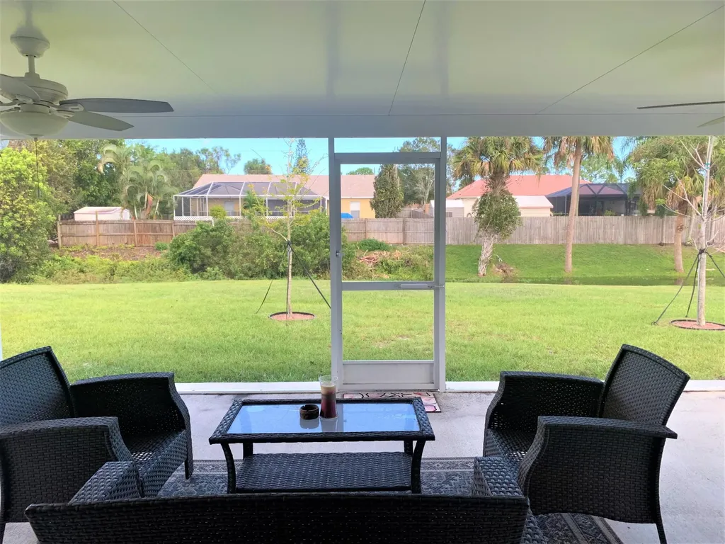 2033 SW Leafy Road Port St Lucie FL 34953