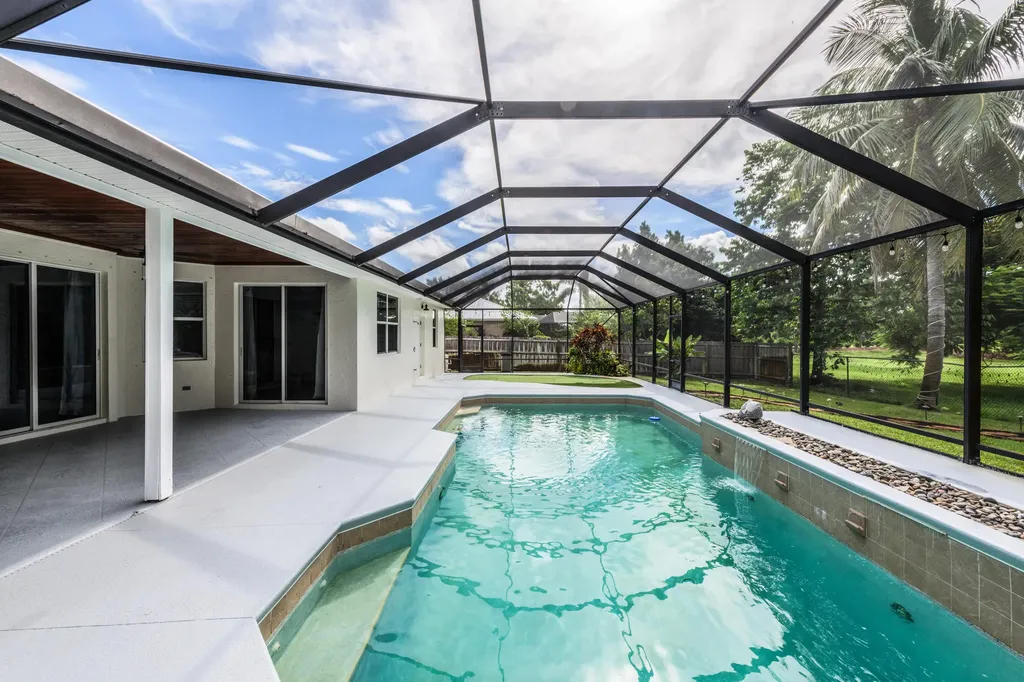 3315 SE West Snow Road Port St Lucie FL 34984