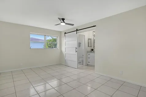 9715 Dahlia Avenue Palm Beach Gardens FL 33410