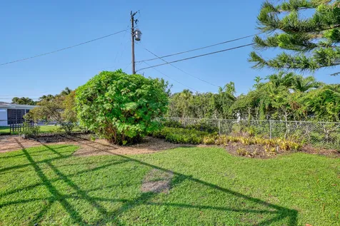 9715 Dahlia Avenue Palm Beach Gardens FL 33410